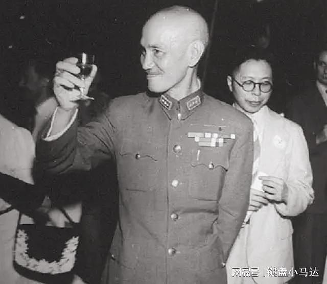 重庆谈判：蒋介石从一支烟断定毛主席是个厉害角色 - 1