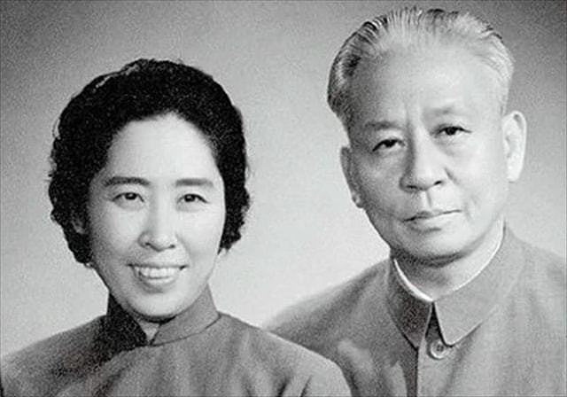 她嫁给大23岁的刘少奇，入狱12年与丈夫阴阳相隔，06年与世长辞 - 6
