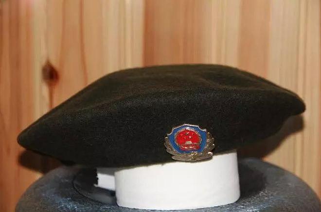 中国公安74年的警帽变迁史 - 18