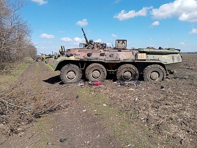 俄制BTR-80不适合现在战争 乌克兰BTR-4号称马里乌波尔战神 - 4