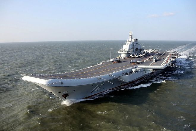 从“船壳”到万吨巨舰！辽宁号的浴火重生，开启中国航母发展之路 - 1