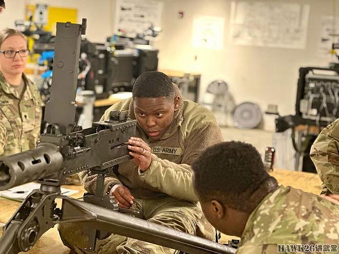 美军士兵机枪操作训练 应用虚拟现实技术 给培训带来革命性变化 - 3