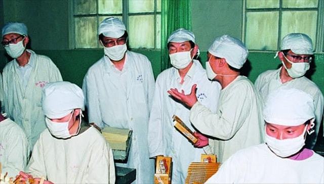 朱镕基上任上海市市长第一天：来到财政局，对完账后脸色越来越黑 - 7