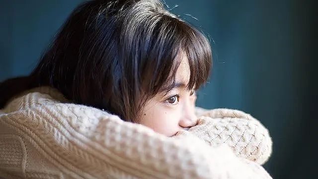 日本14岁女生被选为苏打MV女主角！网友：有点像小松菜奈… - 18