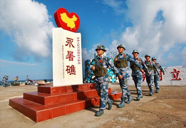 1988年赤瓜礁海战：一战奠定中国南海地位，是谁打响的第一枪？ - 9