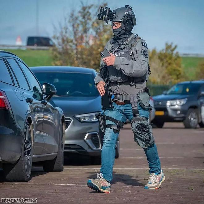 荷兰特殊干预局举行反恐演习 无人机先行侦察 HK416A5步枪是标配 - 5