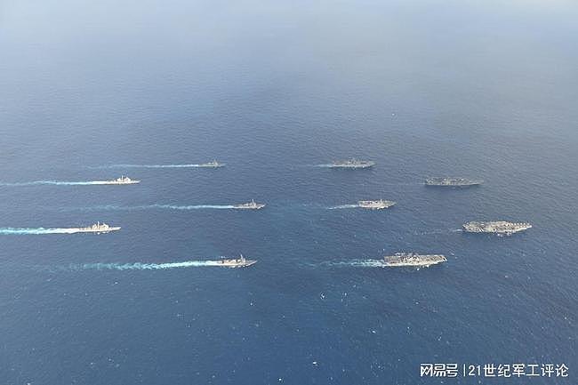 美国、日本2+3艘航母在菲律宾海举行联合军事演习 - 8