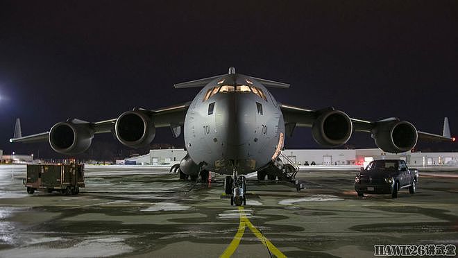 加拿大空军CC-177运输机为乌克兰运送武器装备 属于是千里送鹅毛 - 1