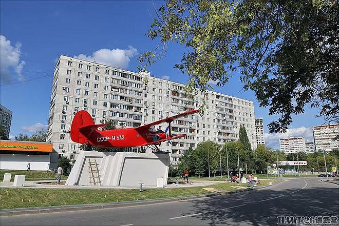 莫斯科第一座安-2运输机纪念碑 北极探险主题 喵星人搅乱工作现场 - 7