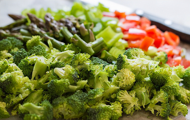 反季节的蔬菜水果，有害吗？吃蔬菜注意五个点，营养又健康 - 5