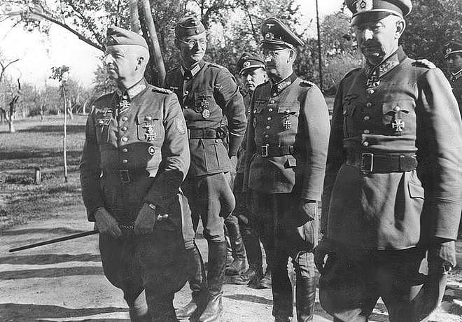 曼施坦因是德军3大名将之一，为何带不动巴巴罗萨计划？战略问题 - 2
