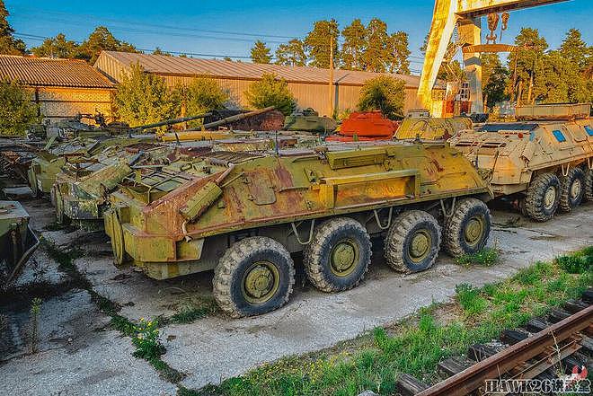 探访：乌克兰首都基辅的退役武器仓库 大批坦克装甲车在这里生锈 - 7