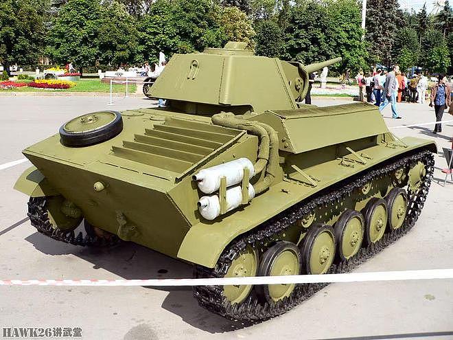 图说：苏联T-70轻型坦克 配备两台汽车发动机 意外成为制胜法宝 - 4