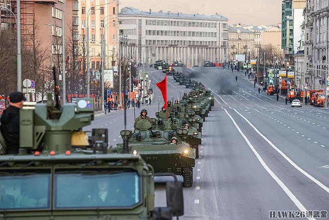 莫斯科“胜利日”阅兵式第一次夜间彩排 所有重型装备全部亮相 - 3