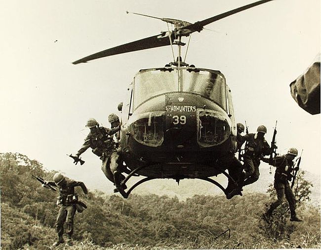 伊拉克老农用步枪击落阿帕奇是怎么回事？1975年9月30日AH-64试飞 - 5