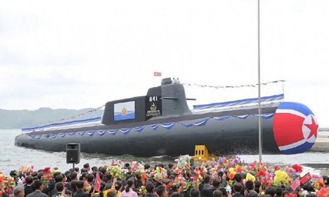 朝海军再添利器，首艘核攻击潜艇已下水，并以前海军将领命名 - 6