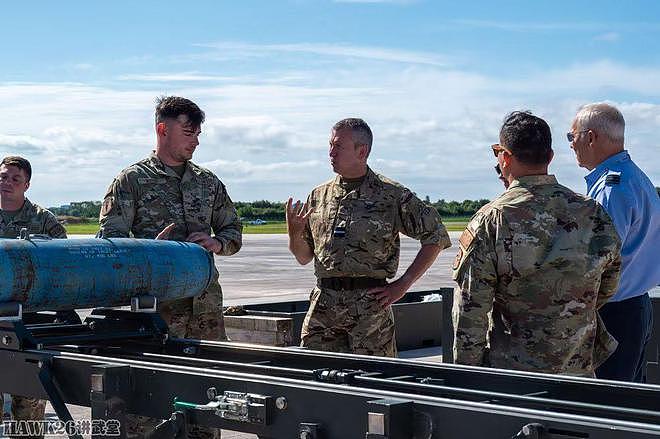 英美首次举行作战弹药组装演习 为将来的高强度军事行动奠定基础 - 4
