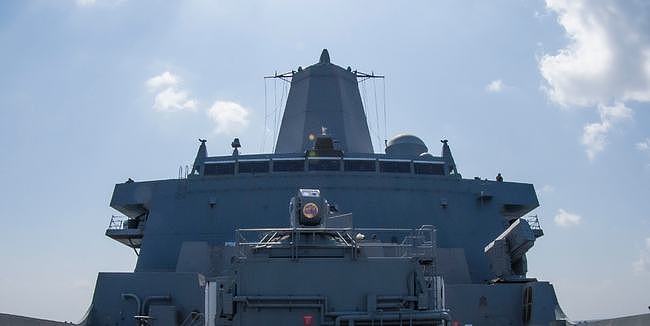 提高警惕！美国海军测试新型舰载激光武器，或开启未来海战新模式 - 1