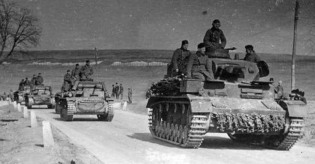 巴巴罗萨计划中的德国装甲部队，在战争里的表现到底如何？ - 2