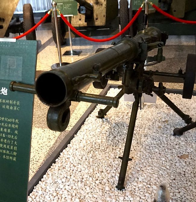 纵横非洲的头号无坐力炮B10型82毫米：萨沙的兵器图谱第254期 - 2