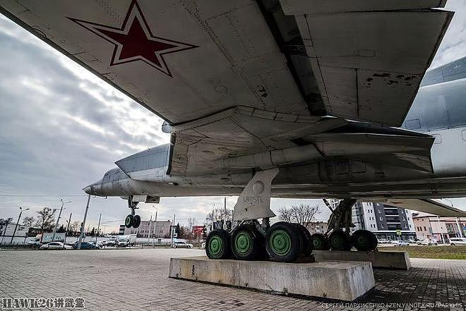 图说：公园里的图-22M3“逆火”俄罗斯唯一的战略轰炸机纪念碑 - 4