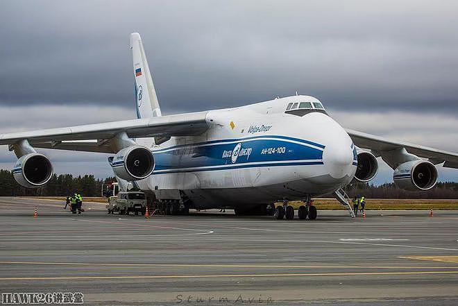 钻进安-124“鲁斯兰”巨型运输机 难得一见的上层甲板 还设有床铺 - 1