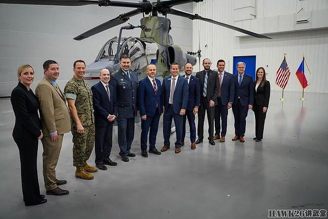 捷克接收第一架AH-1Z“蝰蛇”引进美国武装直升机总价6.5亿美元 - 1