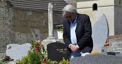 法兰西第一美男子，永远“佐罗”，86岁决定安乐死，晚年近照曝光 - 45