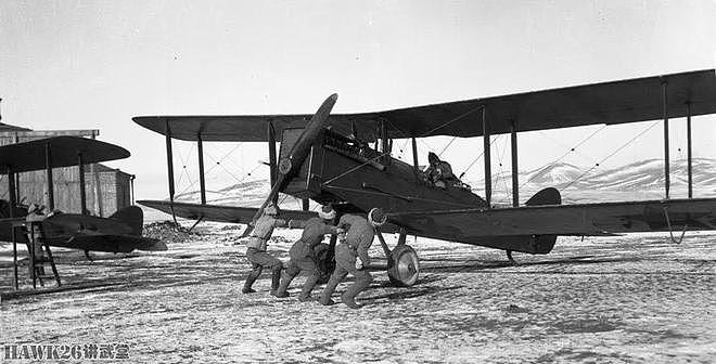 100年前 苏联空军接收特殊意义的飞机 英国德哈维兰侦察机改进型 - 10