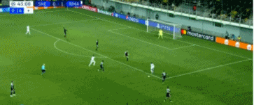 欧冠-皇马3-0谢里夫，阿拉巴任意球直接破门 - 3