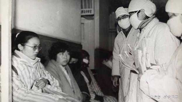 全国爱肝日：1988年上海那场30万人甲肝疫情，让这种海鲜从此禁售 - 1