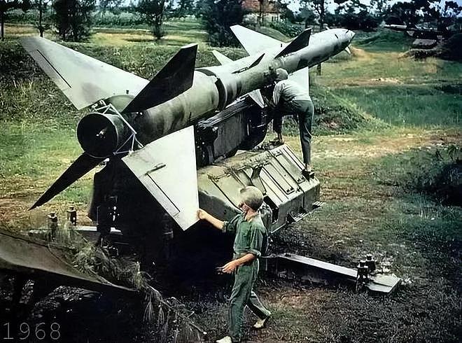 实力第一的美国空军，为何在越南战争中，却损失2100多架飞机 - 3