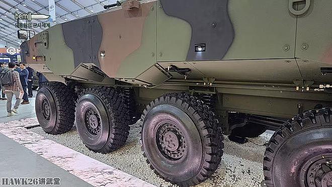 直击：韩国军警防务展览会 30吨步兵战车亮相 未来主战坦克很科幻 - 3