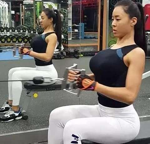 韩国文世琳名不虚传，赶超克拉拉，健身塑造丰盈身躯 - 5