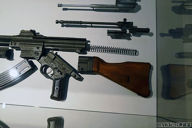 俄罗斯军事历史博物馆新增精彩陈列 揭示Stg44与AK-47之间的关系 - 10