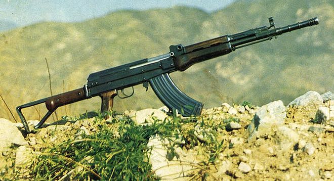 中越战争最好的自动步枪就是它：装备解放军30多年的81式自动步枪 - 6