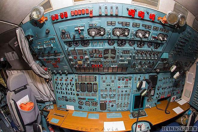 钻进安-124“鲁斯兰”巨型运输机 难得一见的上层甲板 还设有床铺 - 20