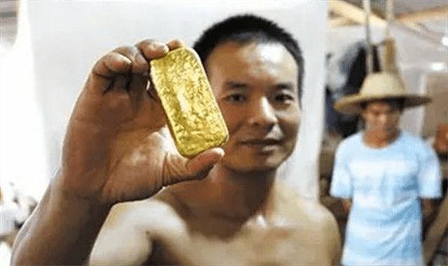 广西“上林帮”非洲淘金记：为钱殊死搏斗，随身携带200克黄金 - 7