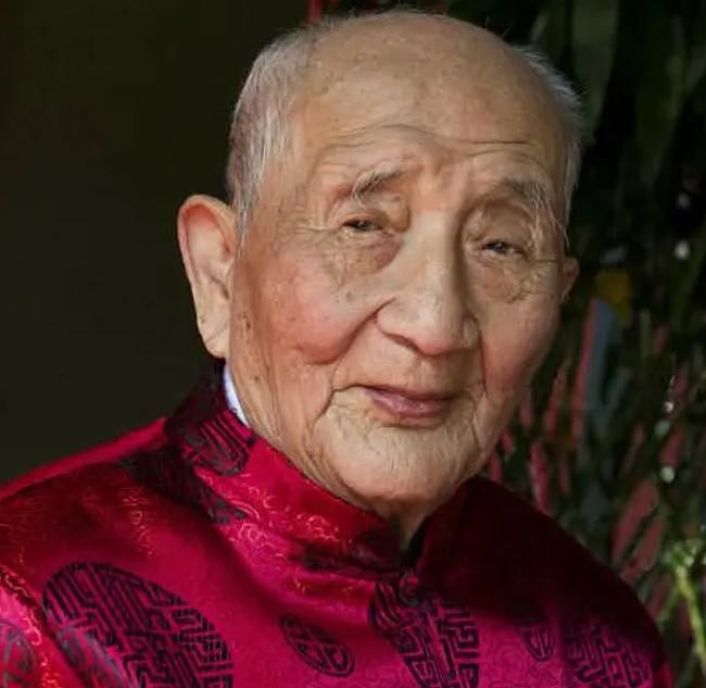 清朝最后的御医鹦烈鹏：开诊所，宫廷秘方无偿捐赠，105岁仍健在 - 8
