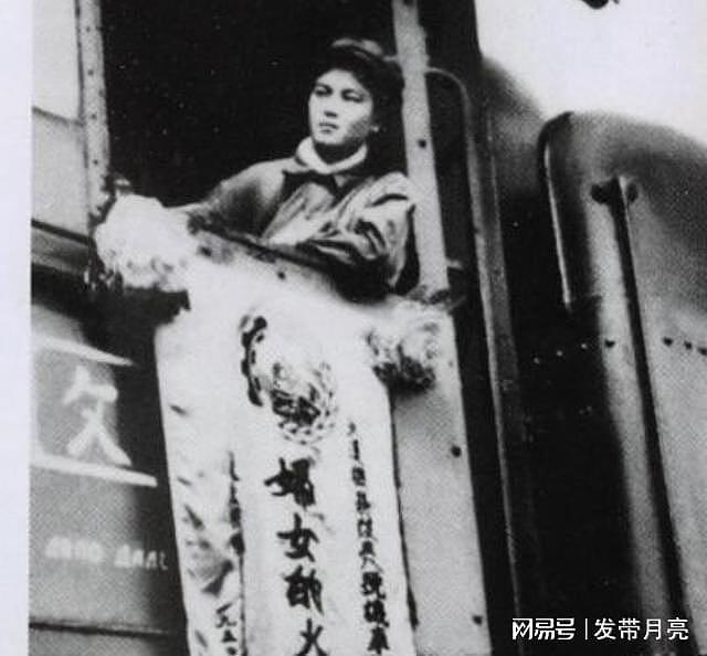 上世纪50年代，那位闻名全国的女火车司机田桂英，后来怎么样了 - 4