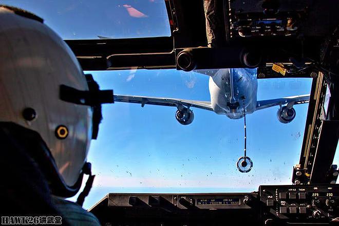 CMV-22B空中加油训练 KC-10释放内置软管系统 特别的训练瞬间 - 4