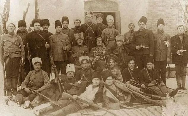 苏俄内战时期曾一呼百应的乌克兰黑军，是一支什么队伍 - 9