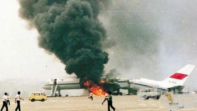 最后1个劫机到台湾的人：1998年10月28日机长袁斌带着老婆劫机 - 3