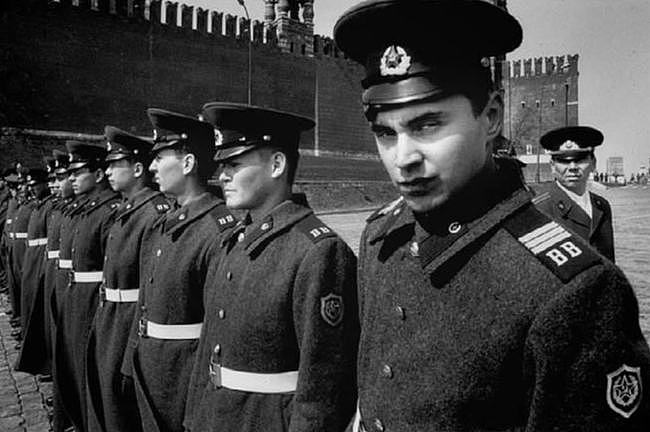 苏军老帅提议军改，却被打入冷宫，10年后苏联：苏军失去存在意义 - 13