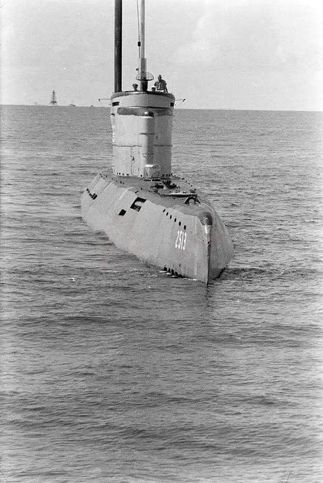 二战时期的德国U型潜艇究竟有多先进？1943年5月19日袖珍潜艇出动 - 16