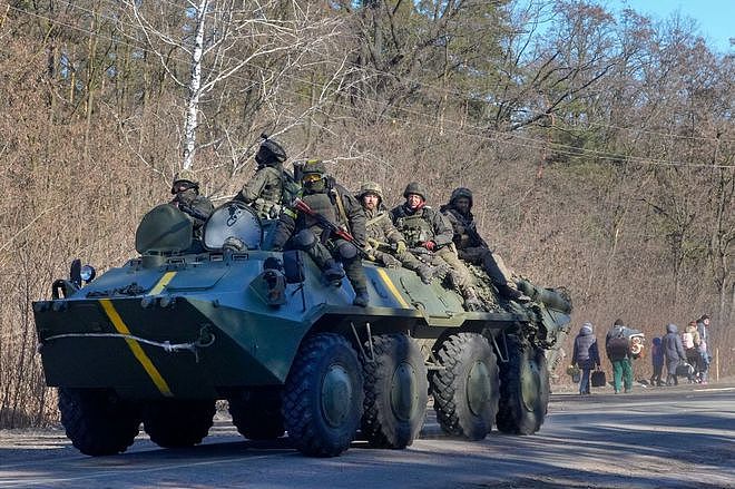 俄通知美国：向乌运送武器的车队将是打击目标 - 3