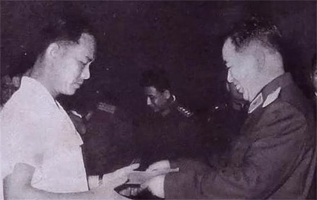 1986年，台湾U2飞行员因思亲劫机直飞广州，后来结局如何？ - 4
