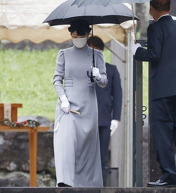 日本真子公主的衣品不敢恭维！穿鹅黄色又矮又胖，斜刘海显老十岁 - 8