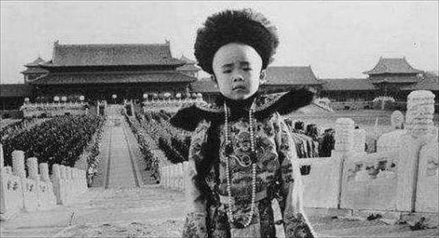 1962年春节，毛主席宴请溥仪，席间问到：大清的“传国玉玺”呢？ - 2
