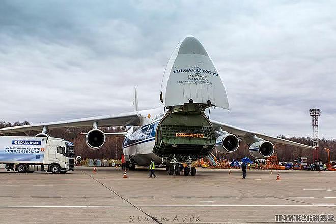 钻进安-124“鲁斯兰”巨型运输机 难得一见的上层甲板 还设有床铺 - 10